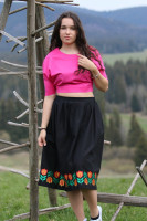 Vyšívaný crop top Pivónia